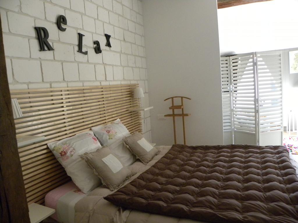 Entre Cour Et Jardin Hotel ชาลงส์-อ็อง-ชองปาญ ห้อง รูปภาพ